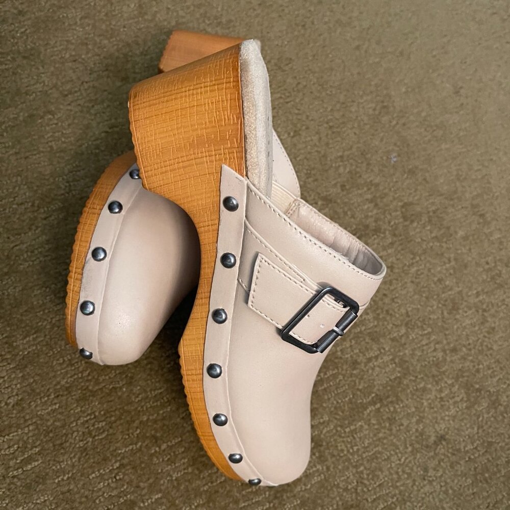 Woman's MIA Swedish Leather Clogs, Size 6.